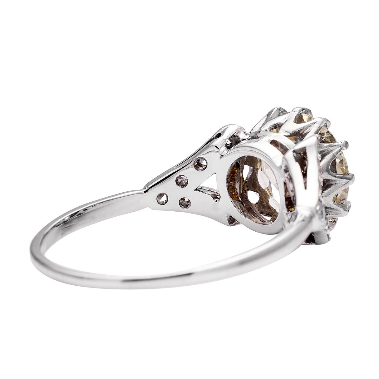 Antique, 2.2ct round-cut diamond solitaire engagement ring, platinum