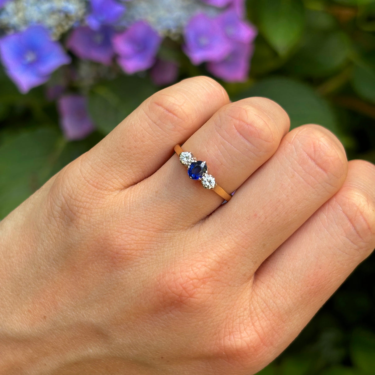 Antique, Edwardian sapphire & diamond three-stone ring, 18ct yellow gold & platinum