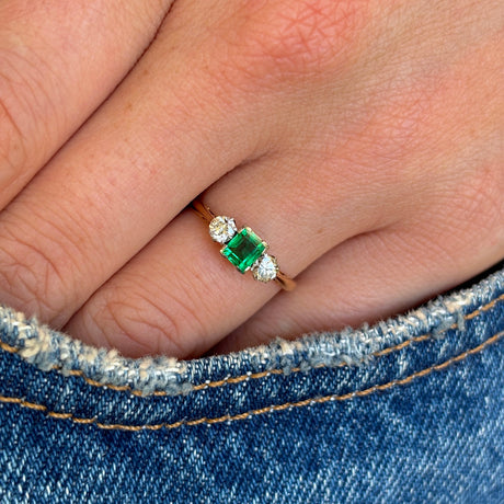 Antique, Edwardian emerald & diamond three-stone ring