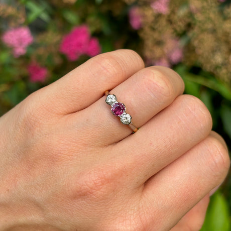 Antique, Edwardian ruby & diamond three-stone ring, 18ct yellow gold & platinum