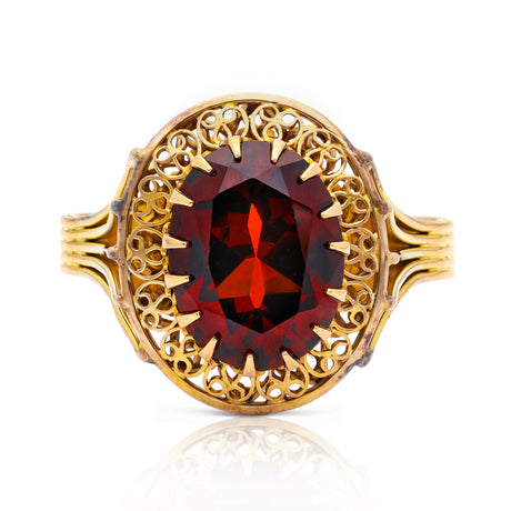 Belle Époque red garnet ring, front view.