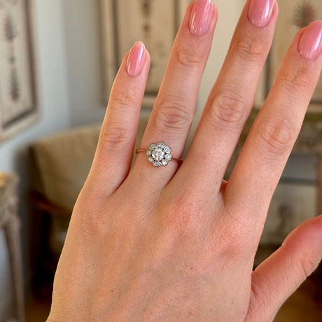 Antique, Edwardian diamond daisy cluster ring