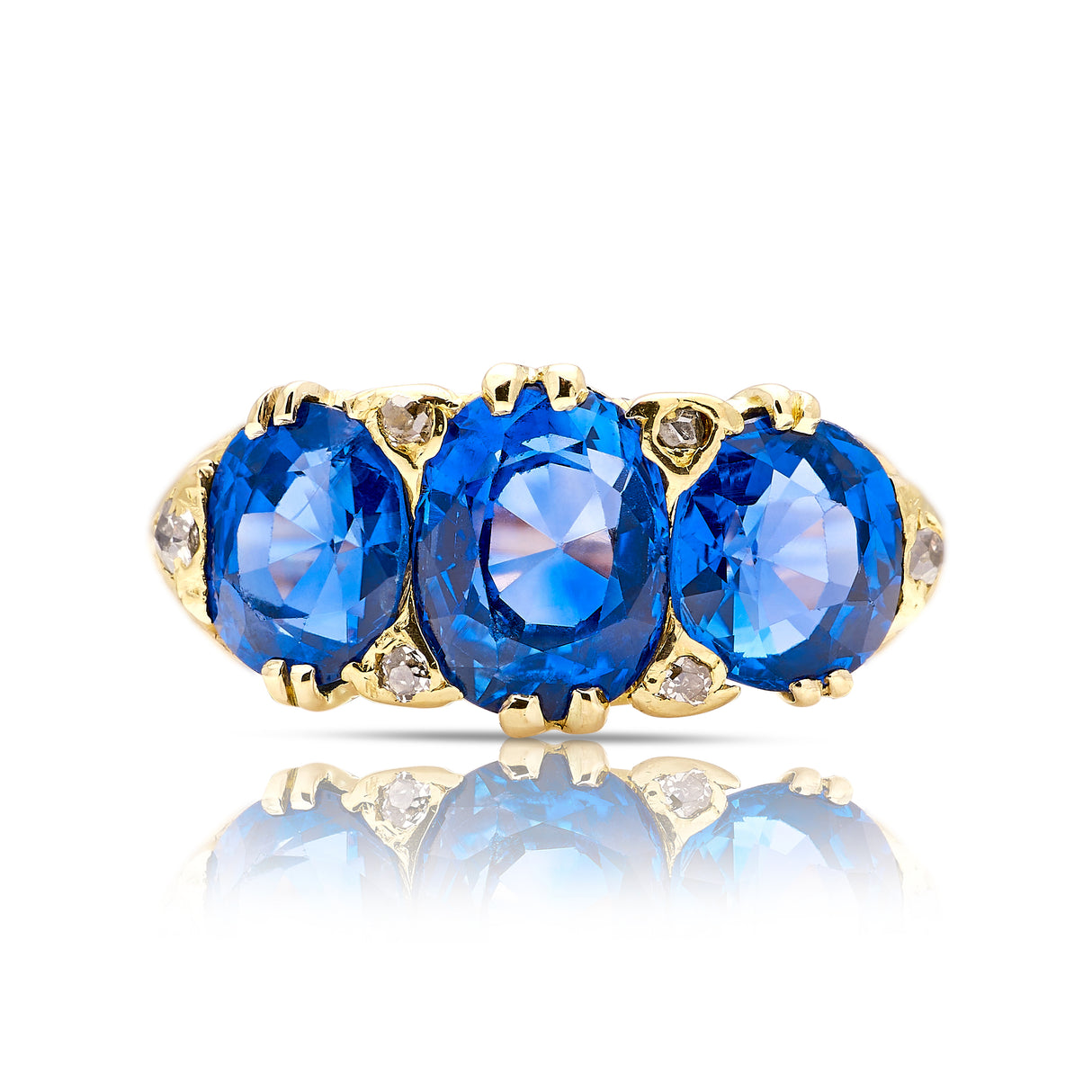 Antique, Victorian three-stone sapphire ring