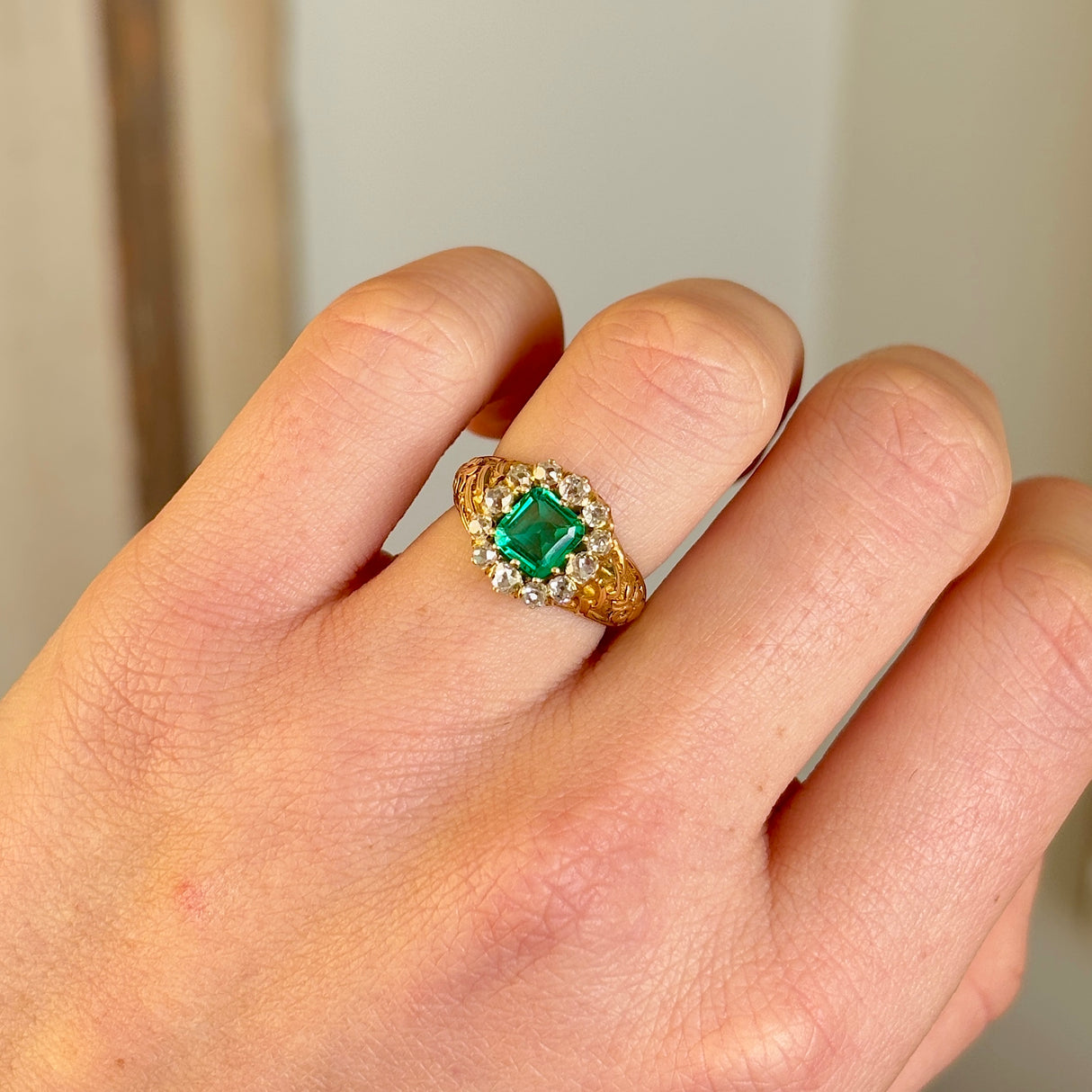 Antique, Edwardian emerald & diamond cluster ring