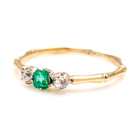 Antique, Edwardian emerald & diamond three-stone ring