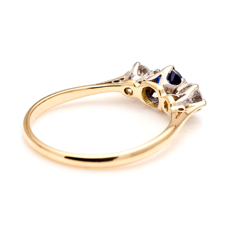 Antique, Edwardian sapphire & diamond three-stone ring