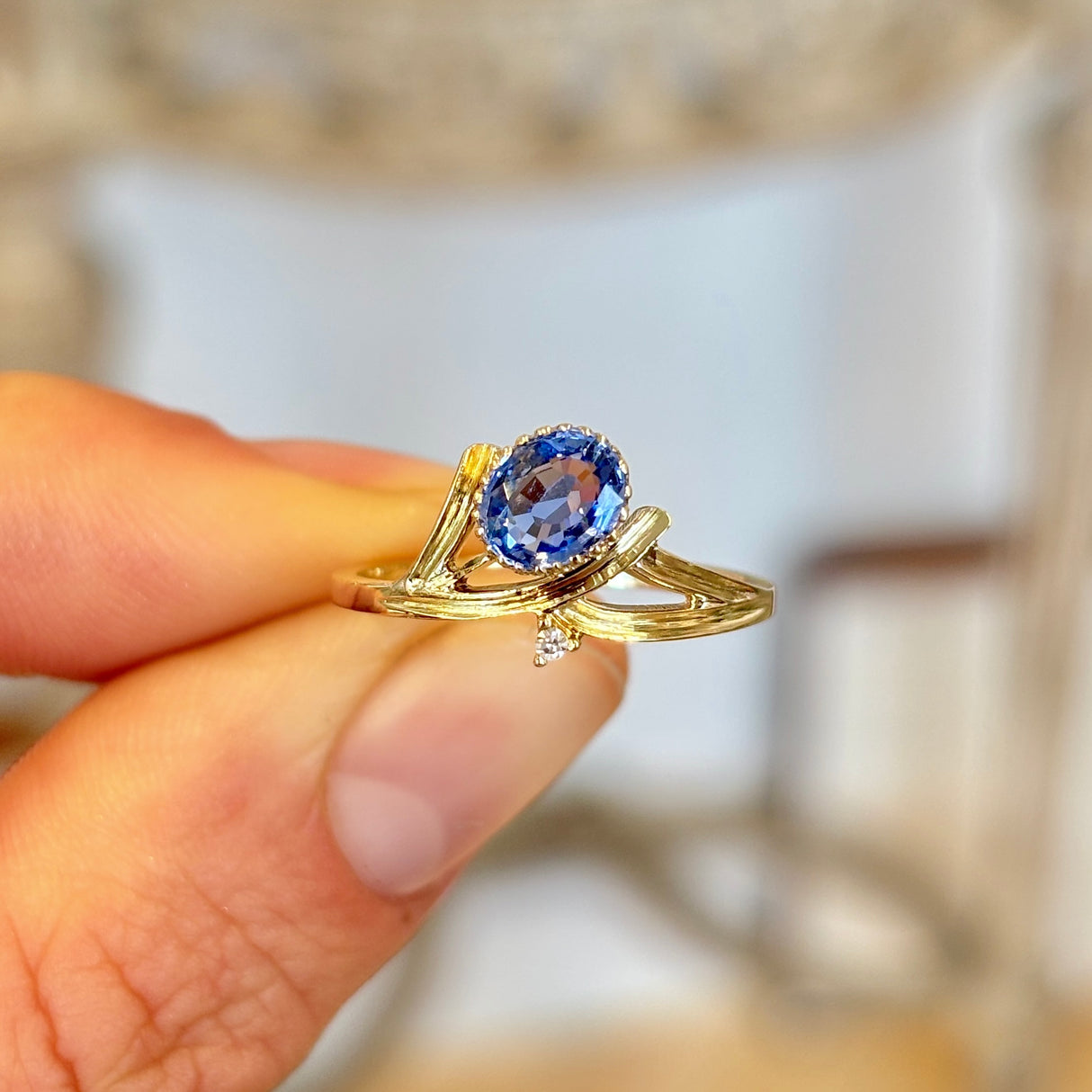 Antique, 1900s sapphire twist ring