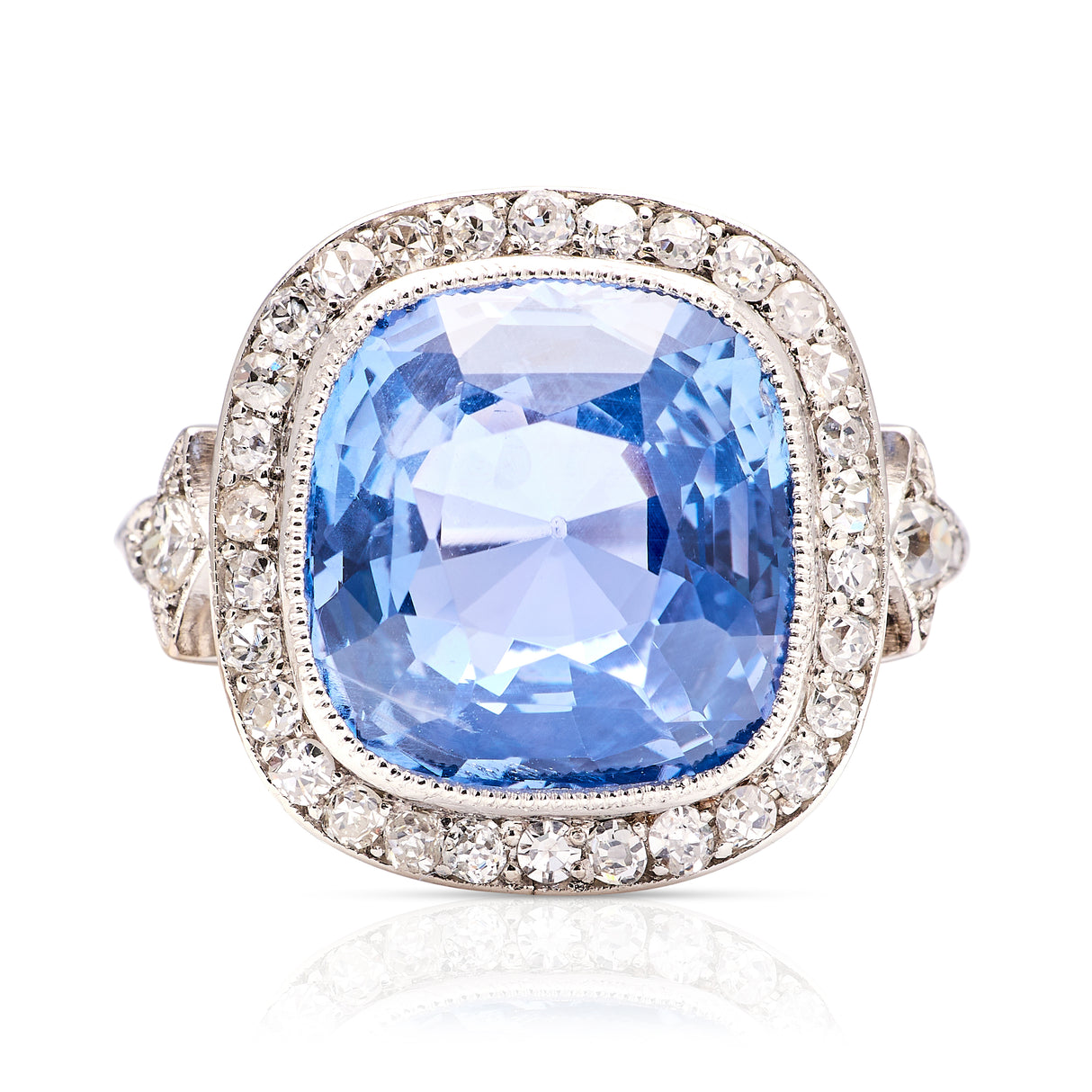 Antique, Belle Époque 8ct cushion-cut sapphire and diamond cluster ring