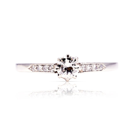 Antique, Edwardian diamond solitaire engagement ring front