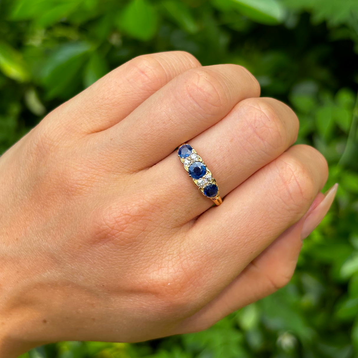 Antique, Edwardian sapphire & diamond ring, 18ct yellow gold