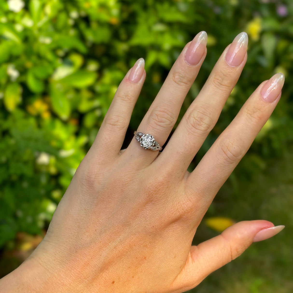 Antique, late Victorian diamond engagement ring, 18ct white gold and platinum 