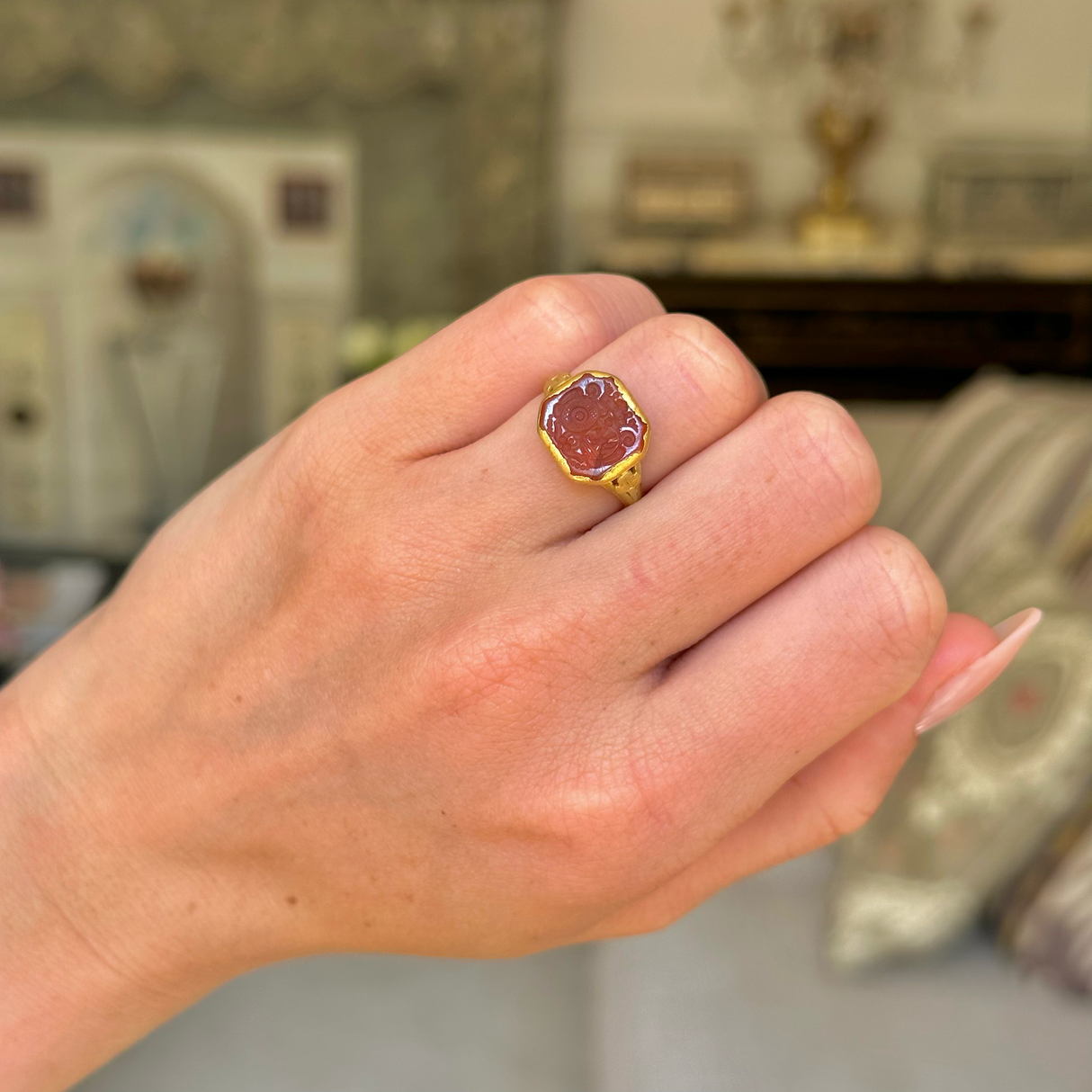 Antique, Georgian carved crest intaglio ring