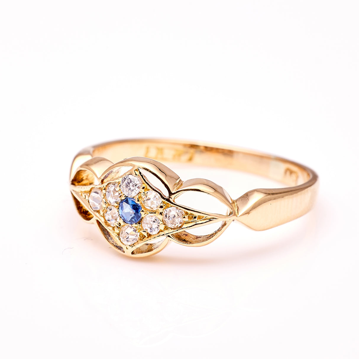 Antique, Edwardian sapphire & diamond ring