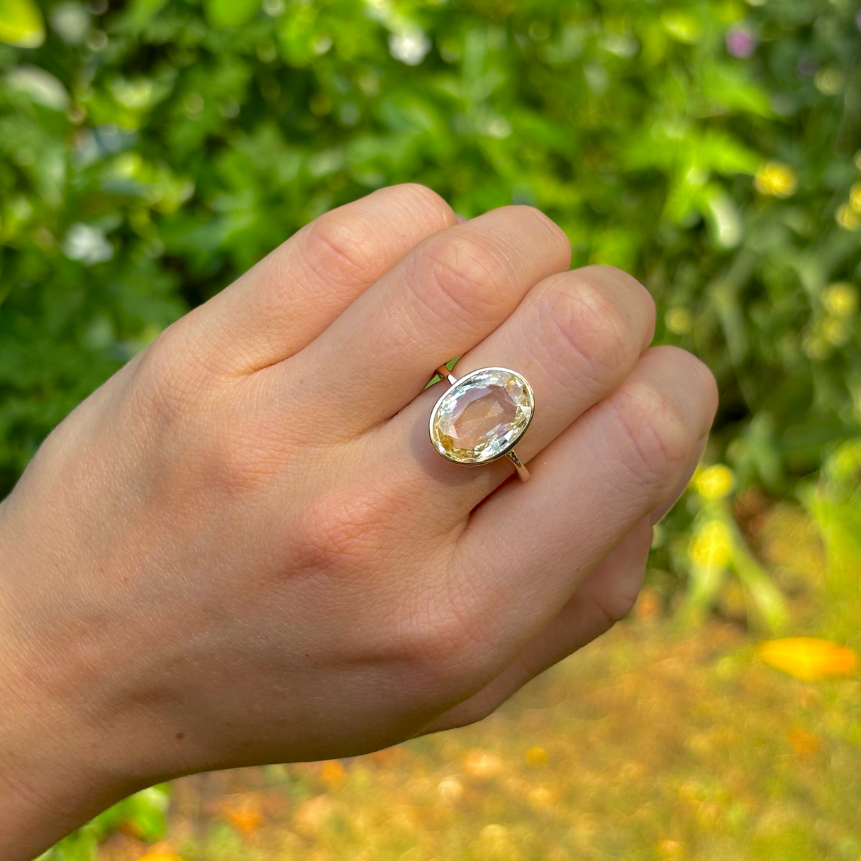 Vintage, 1980s single-stone pale yellow sapphire ring, 18ct yellow gold