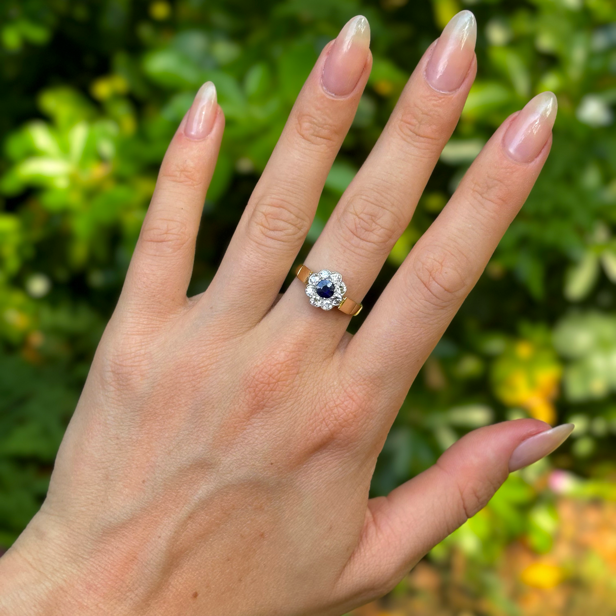 Vintage, Art Deco sapphire & diamond cluster ring, 18ct yellow gold & platinum