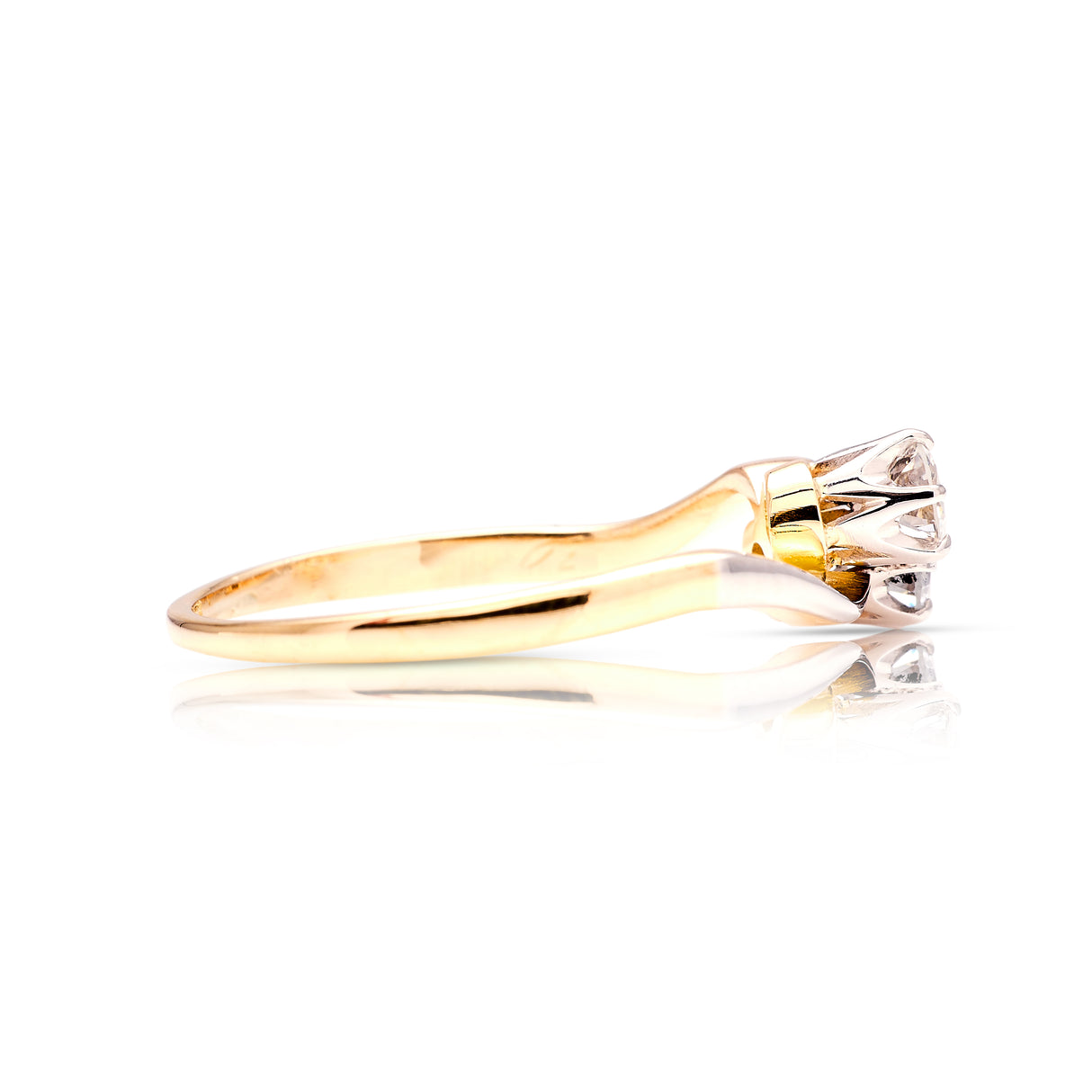 Vintage inspired diamond Toi et Moi ring side view