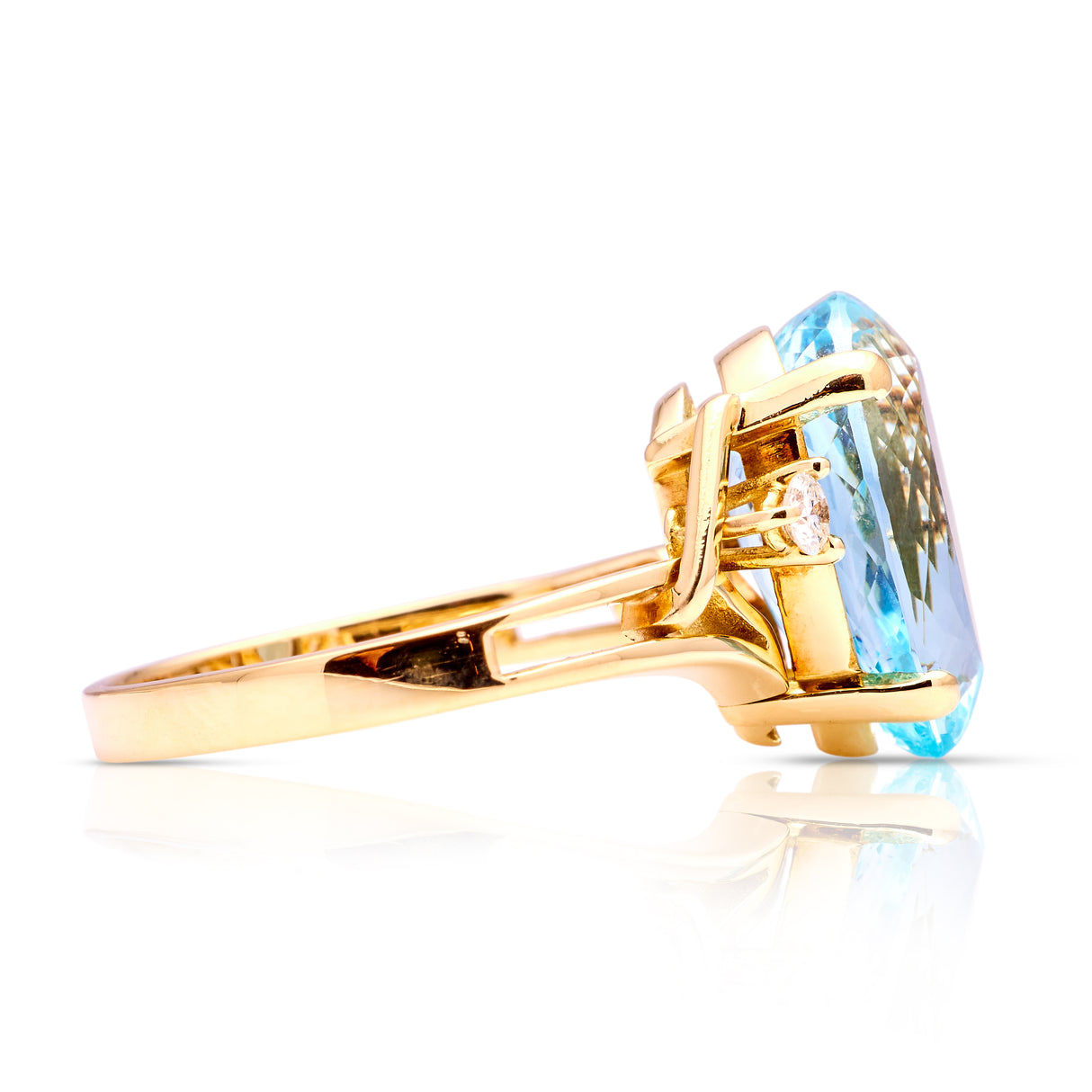 Vintage, 1980s aquamarine and diamond ring