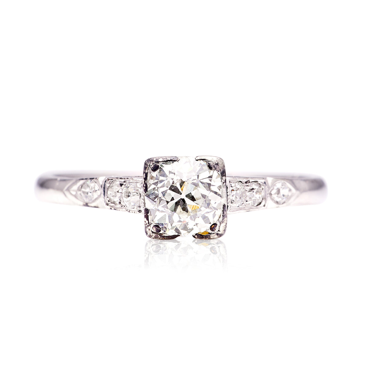 Vintage, 1940s diamond engagement ring