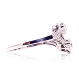 Vintage, Art Deco toi et moi diamond engagement ring