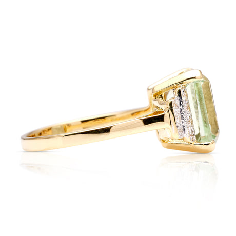 Vintage, Large green amethyst, 18ct yellow gold