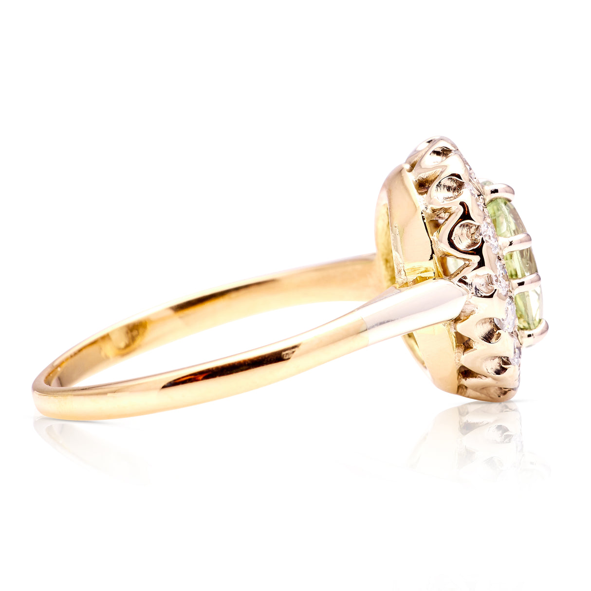 Antique, Edwardian green sapphire and diamond cluster ring, 18ct yellow gold and platinum