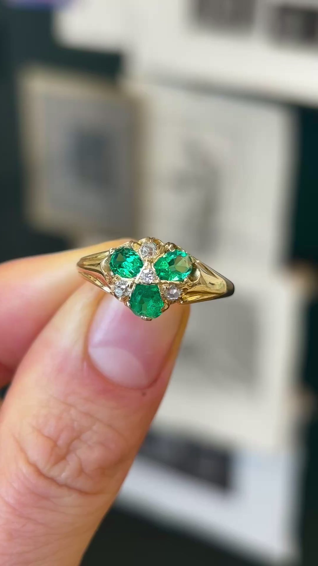 Antique, Victorian emerald & diamond ring