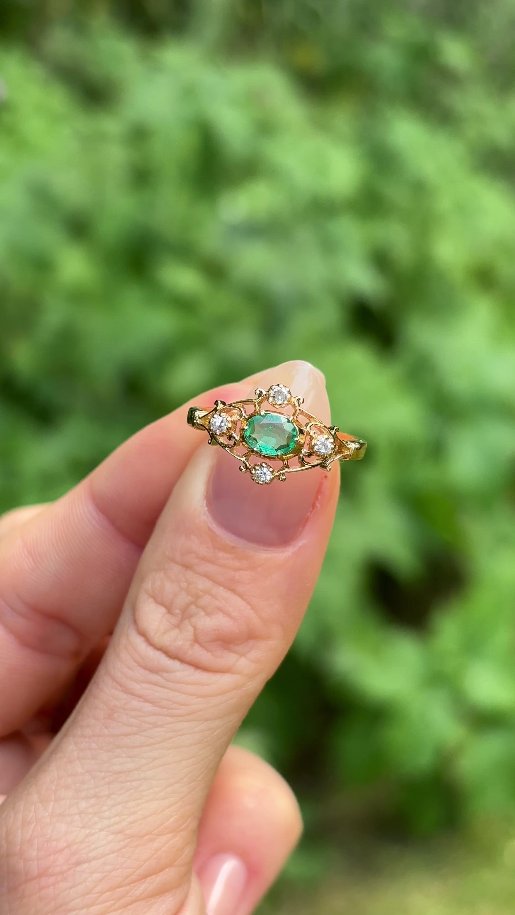 Vintage, 1980s emerald & diamond ring, 18ct yellow gold