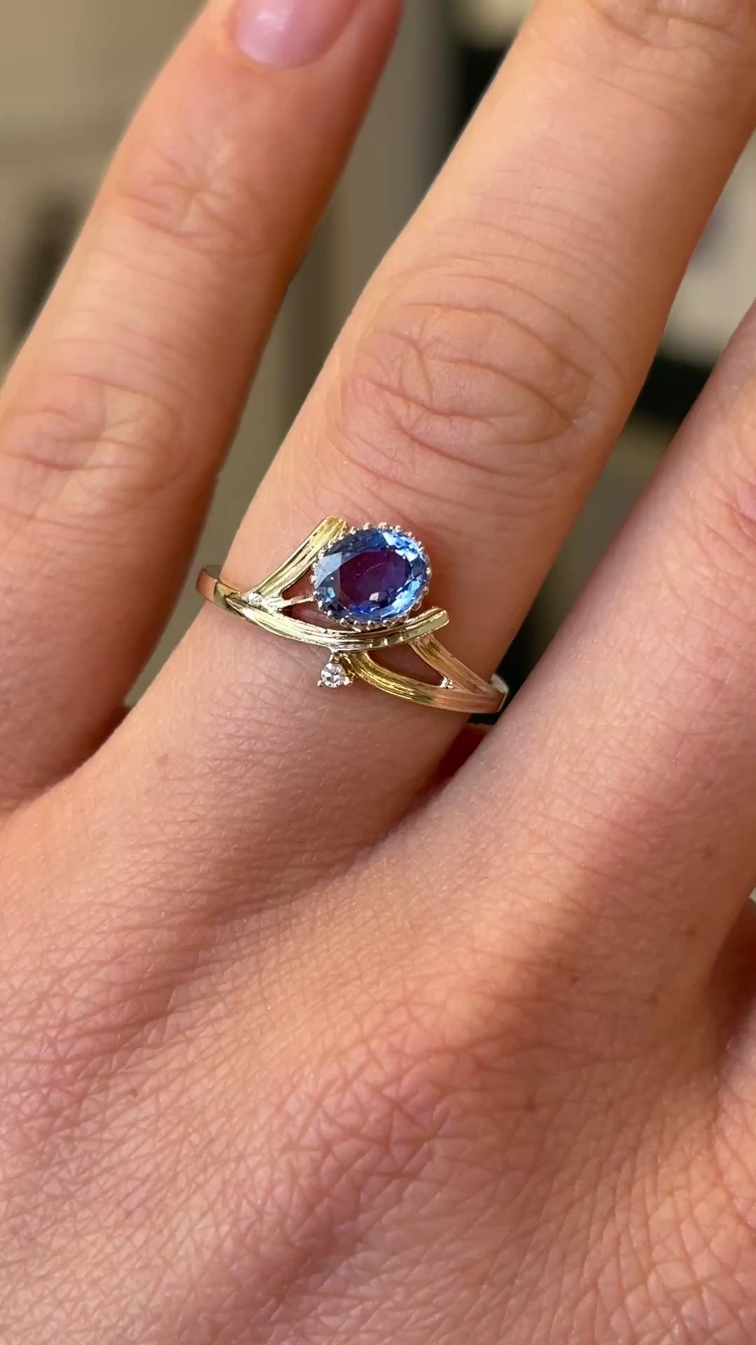 Antique, 1900s sapphire twist ring