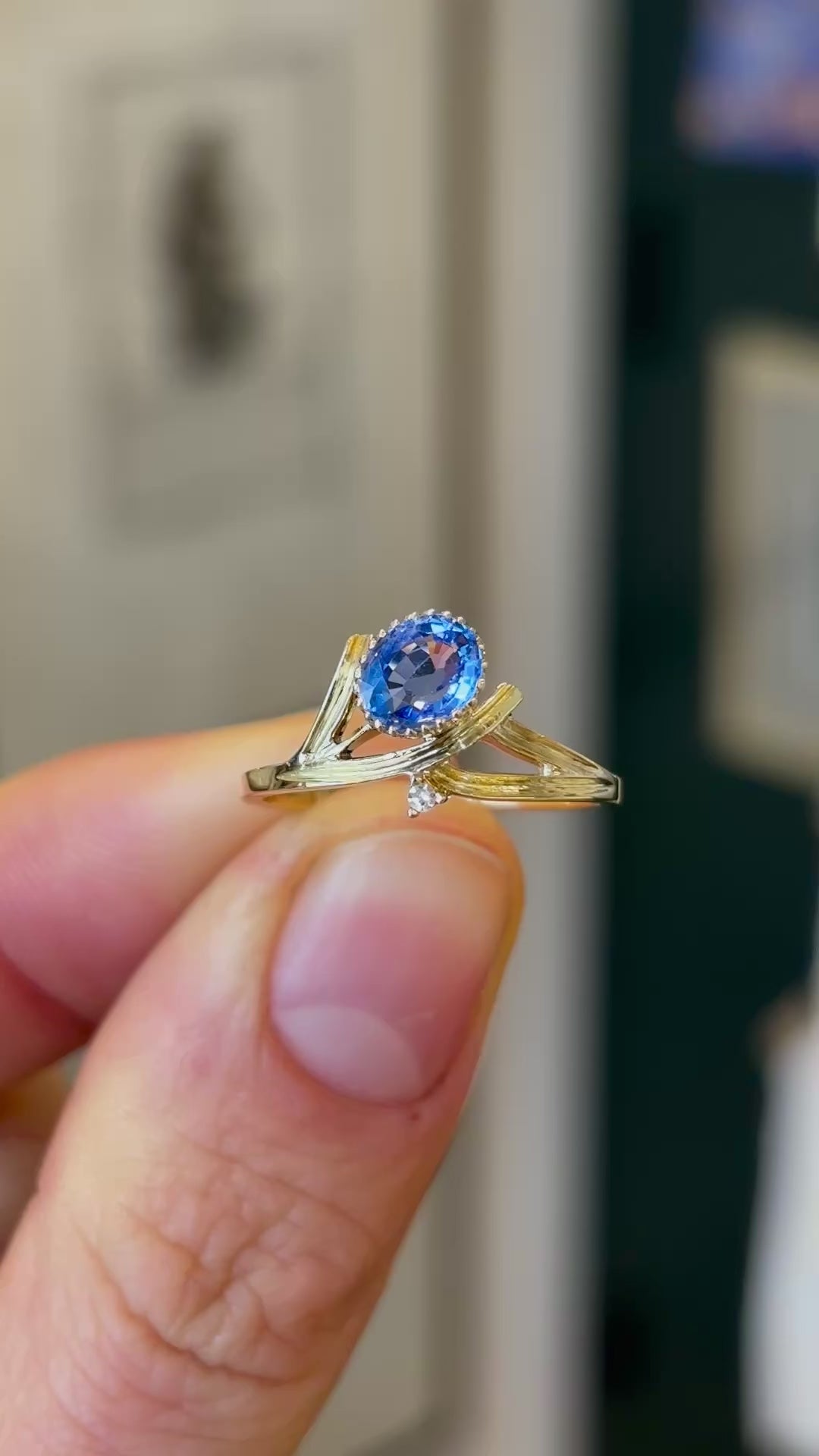 Antique, 1900s sapphire twist ring