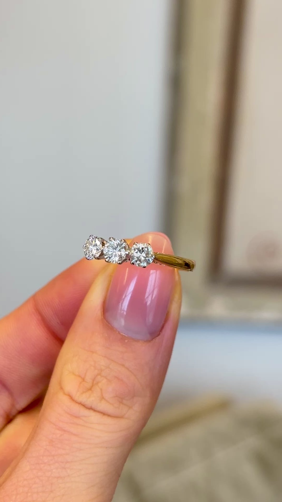 Vintage, 1980s three-stone diamond ring