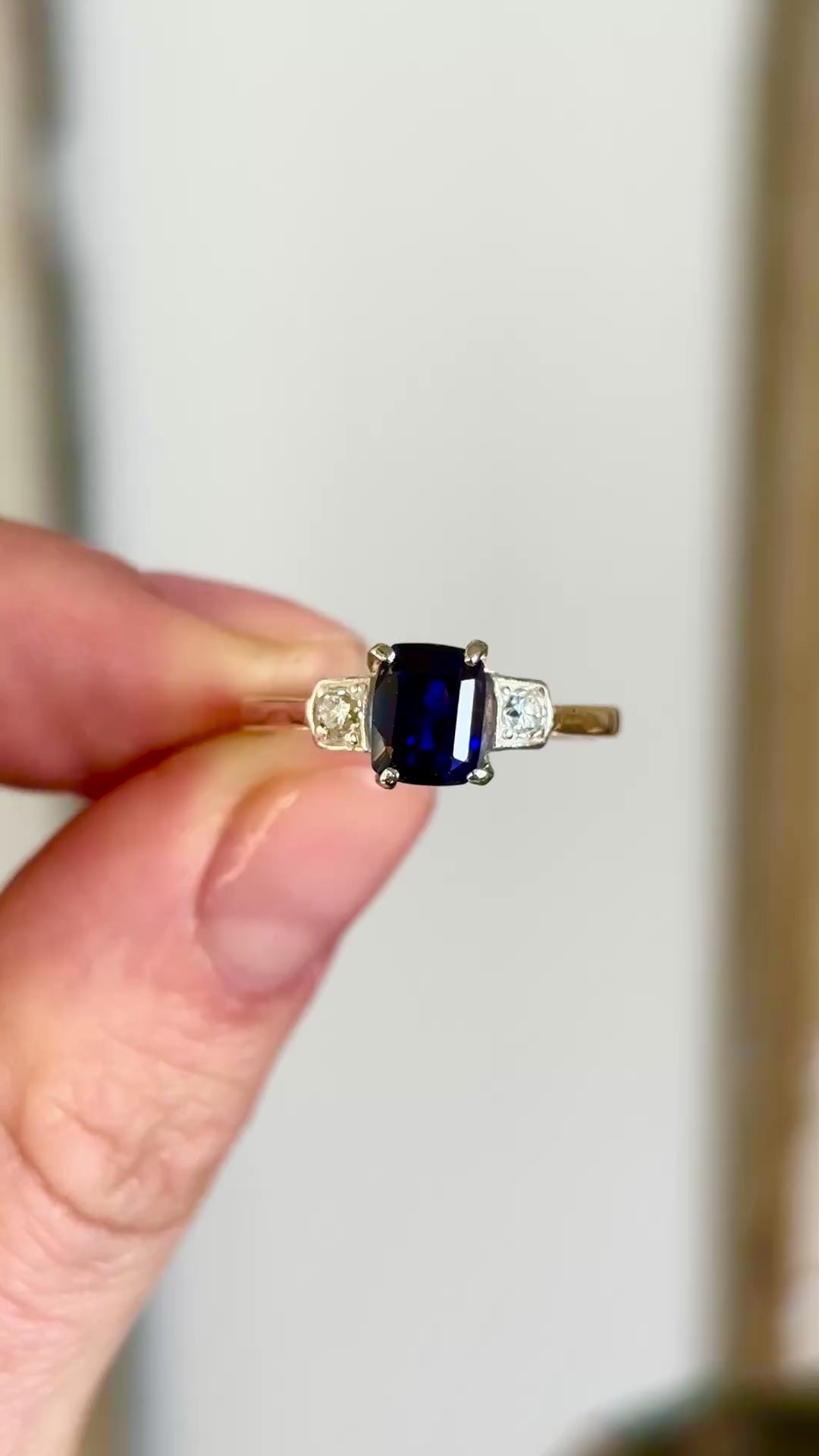 Vintage, Art Deco Sri-Lankan sapphire & diamond three-stone ring