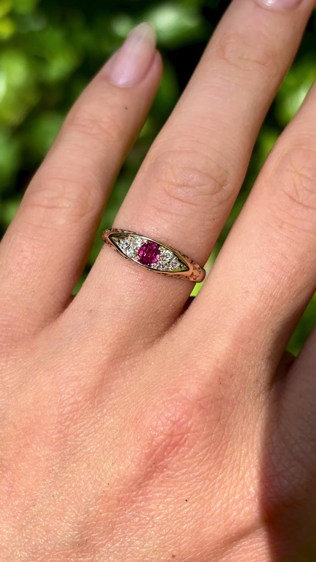 Antique, Victorian ruby & diamond ring, 18ct yellow gold