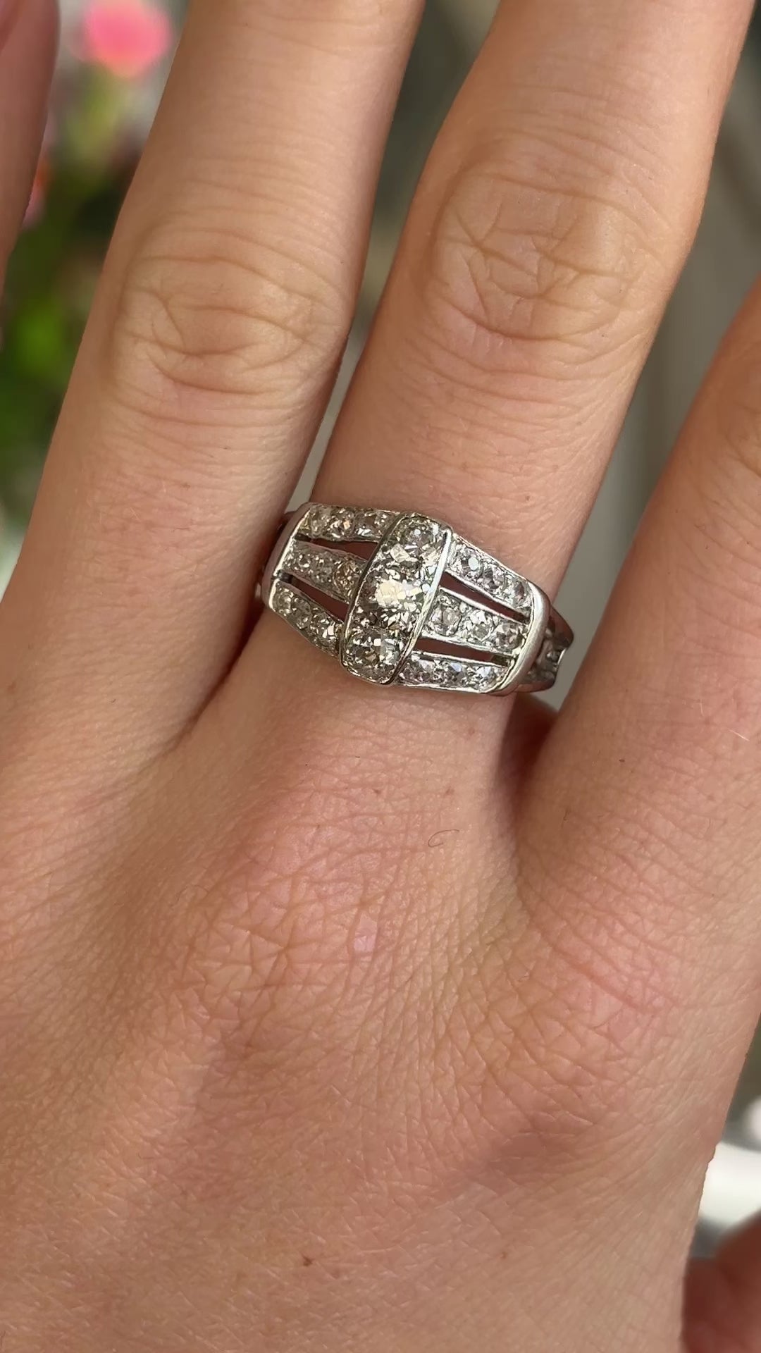 Vintage, Art Deco diamond engagement ring