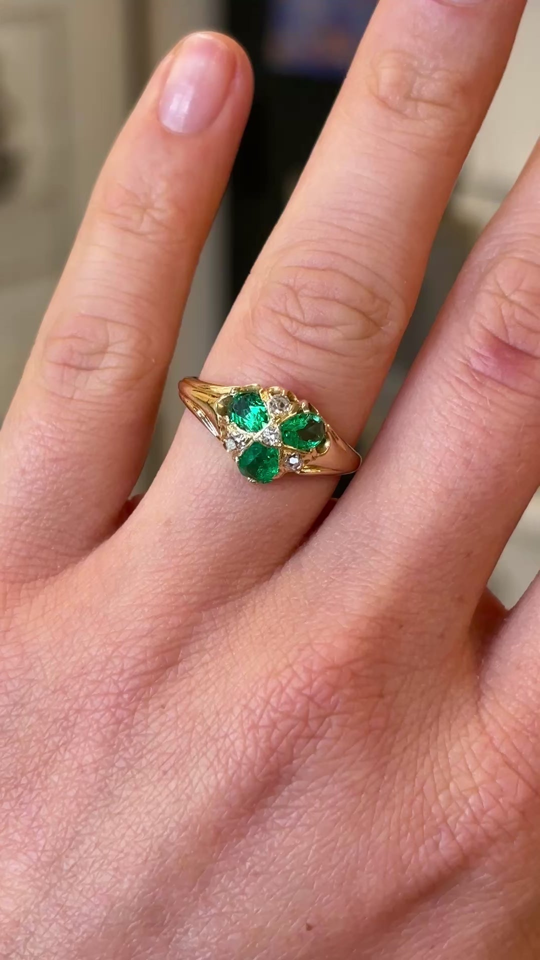 Antique, Victorian emerald & diamond ring