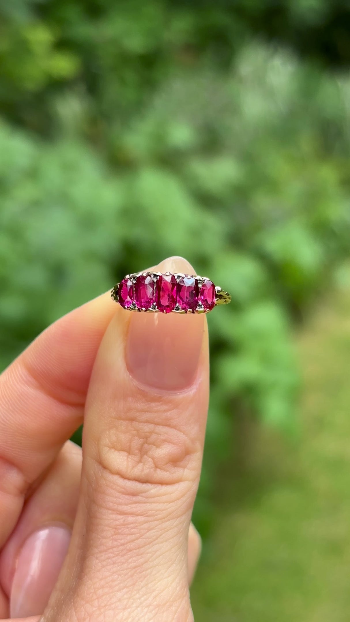 Antique, Edwardian ruby half hoop ring, 18ct yellow gold