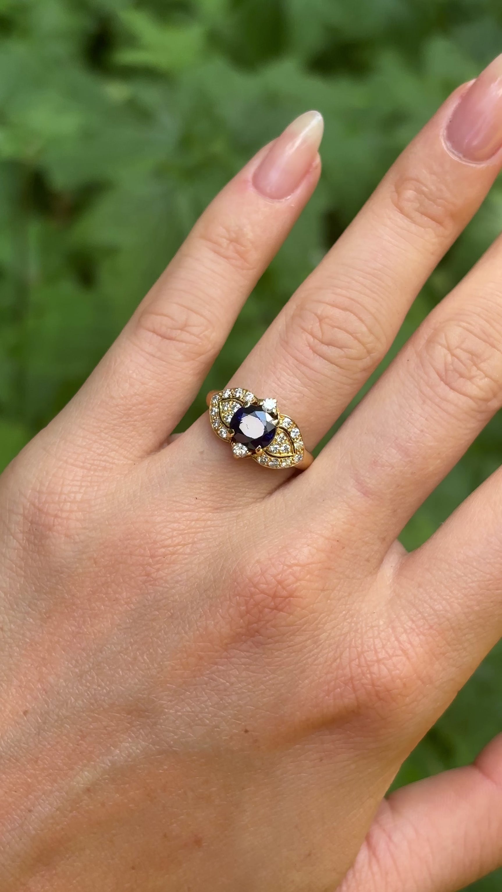 Vintage, 1980s sapphire & diamond ring, 18ct yellow gold