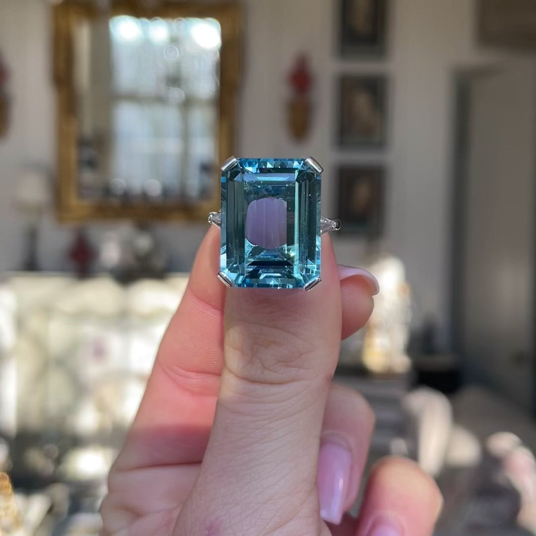 Vintage, Art Deco aquamarine and diamond ring, platinum