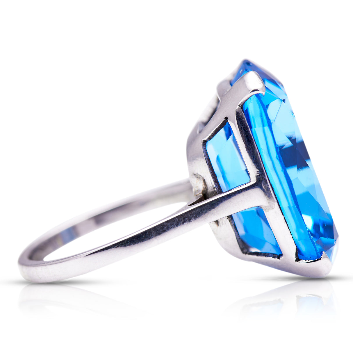Antique, 1920s azure-blue stone ring